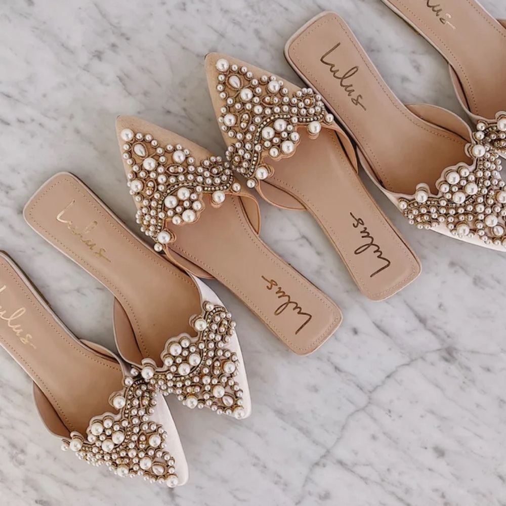 NIB Lulu’s Ivory Flora Embellished Flats